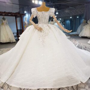 ベルライン おしゃれな結婚式をデザインするウェディングドレス 安い 20代