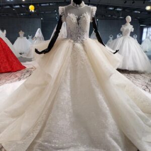 Aライン プリンセスになれるウェディングドレス プレ婚 プレ花嫁