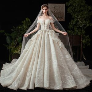 プリンセスライン　高品質低価格のビーズレースウェディングドレス　ビーズスパンコールドレス