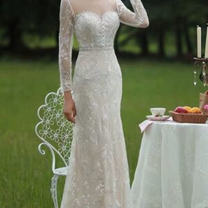 スレンダーライン　プロポーズ後の花嫁に　取り外し可能なセクシーなウェディングドレス