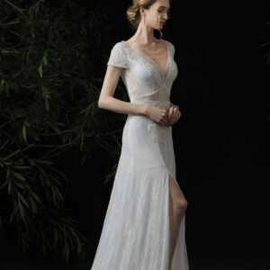 スレンダーライン　30代　40代　大人シンプル　バックレス　ウェディングドレス