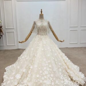 Aライン 結婚式準備に役立つ華やかなウェディングドレス