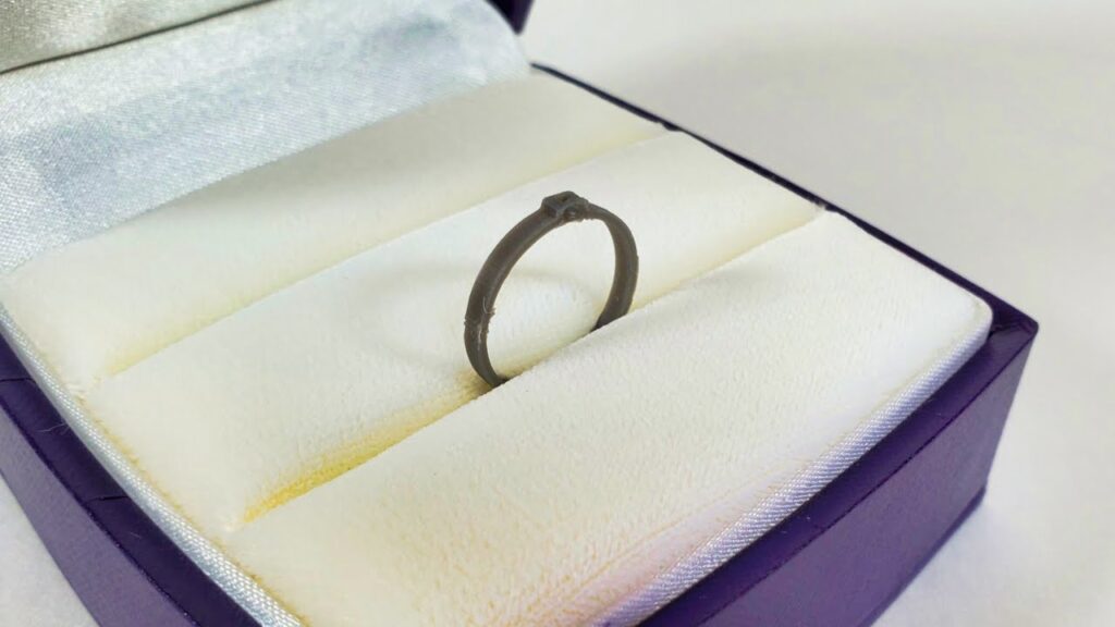 3円の婚約指輪を女性にプレゼントした結果...