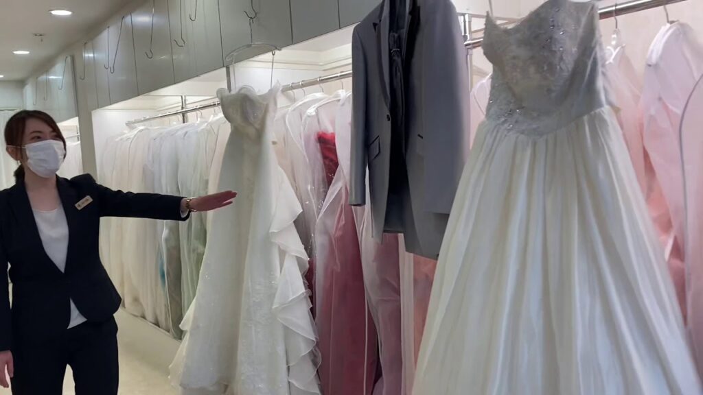 結婚式のドレス選び！ ドレスサロンにお邪魔しました