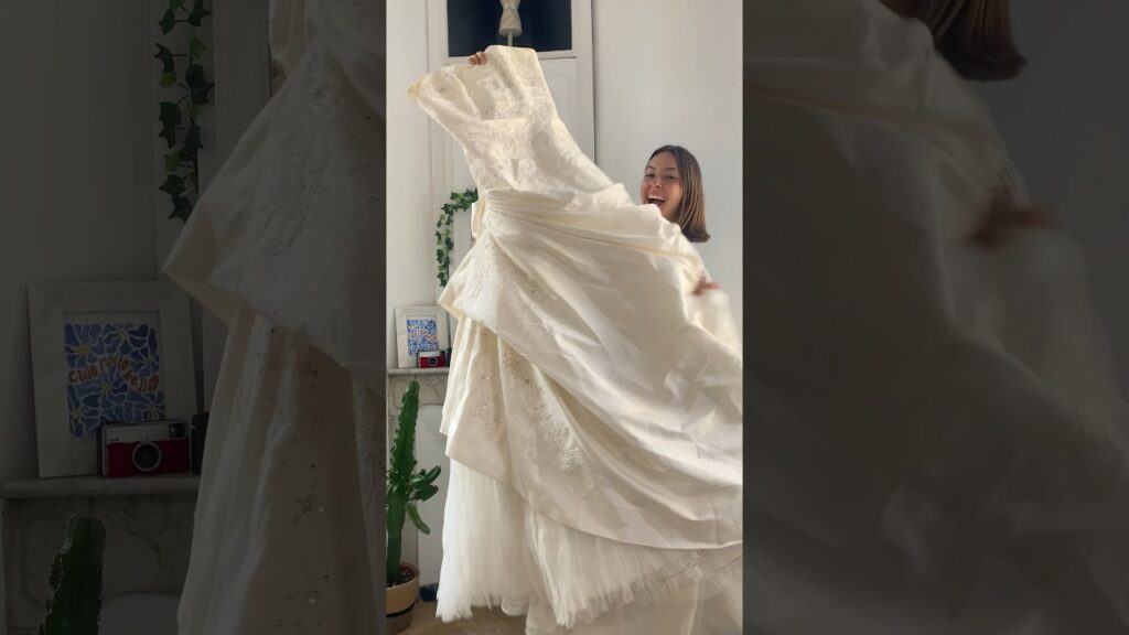 Je transforme une robe de mariée ! #upcyclingfashion #couture #creationsurmesure