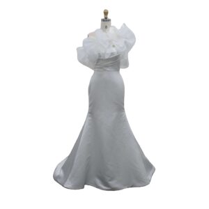 マーメイドライン ホテルウェディングの主役に グラマラスな花嫁姿を演出