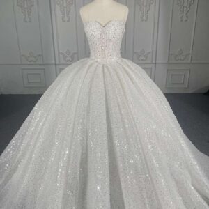 プリンセスライン 大人の気品とプリンセスの可愛さを両立させたデザイン