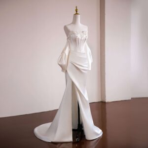 スレンダーライン プレ花嫁の後悔しないドレス選び スタイリッシュ派の決定版