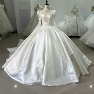 プリンセスライン 豪華な会場にぴったりの圧倒的な華やかさとボリューム