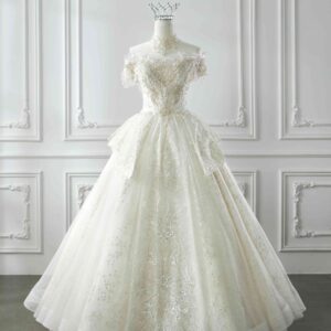 Aライン フォトウェディングでも美しく映える計算されたシルエット