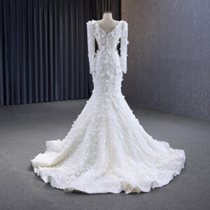 マーメイドライン 有名ブランドのような風格を放つ ハイクオリティな一着