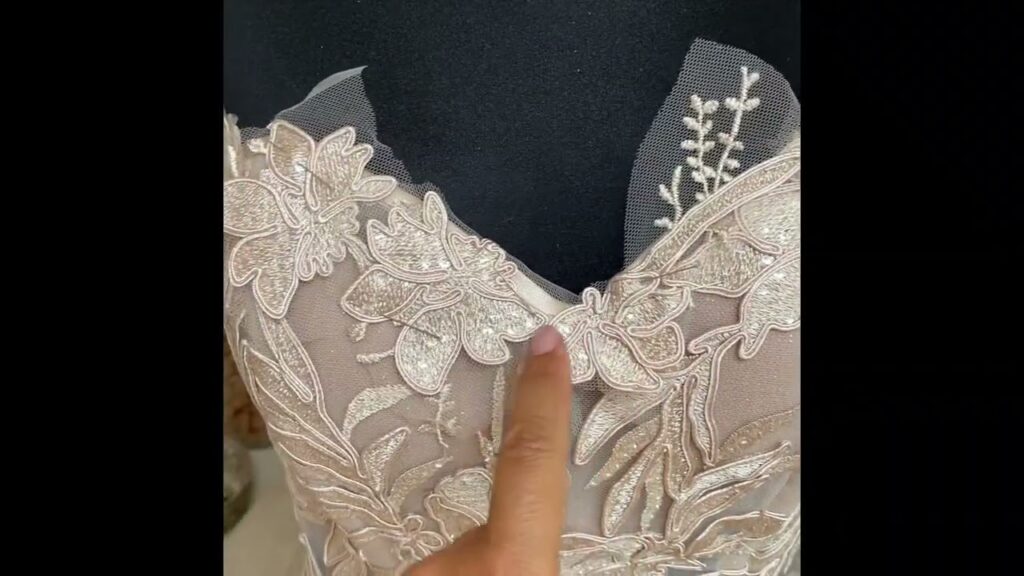 La storia di un abito da sposa fatto a mano … veramente  @leborsedicris